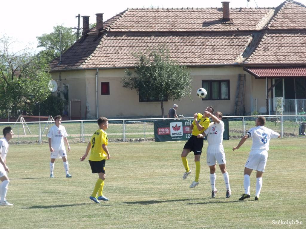 •  Fotó: Gligor Róbert László