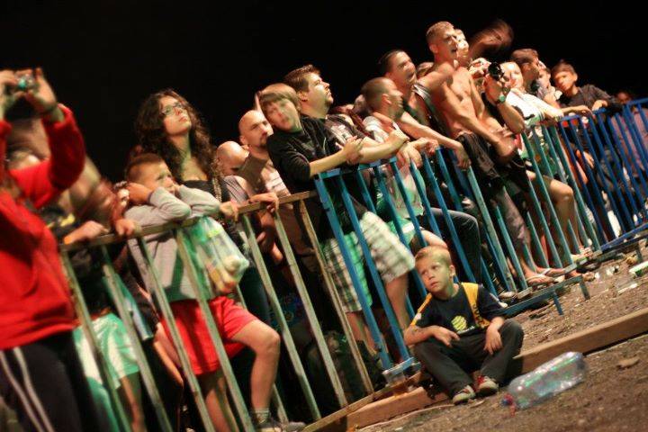 Félsziget helyett jön a fiERD