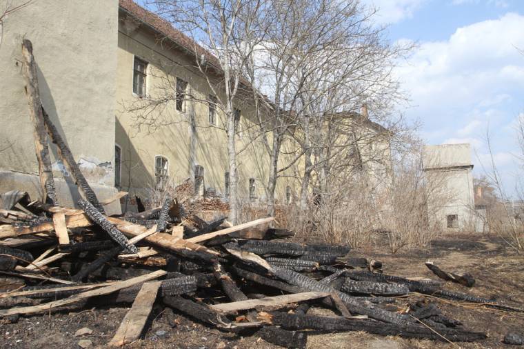 Krasznahorka után Radnóton égett várkastély