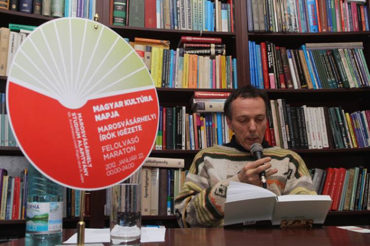Maraton maraton hátán a magyar kultúra napján