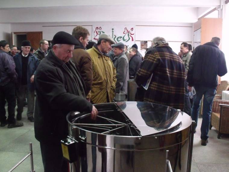 A törvény módosítását kérik a méhészek