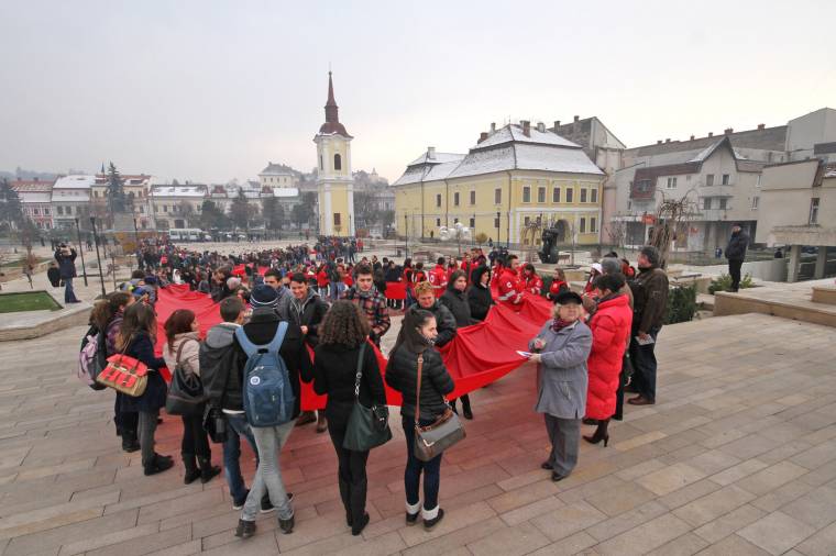 A HIV-fertőzöttekért kampányolnak