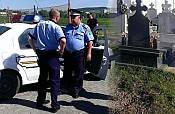 Sírgyalázó tolvajt értek tetten