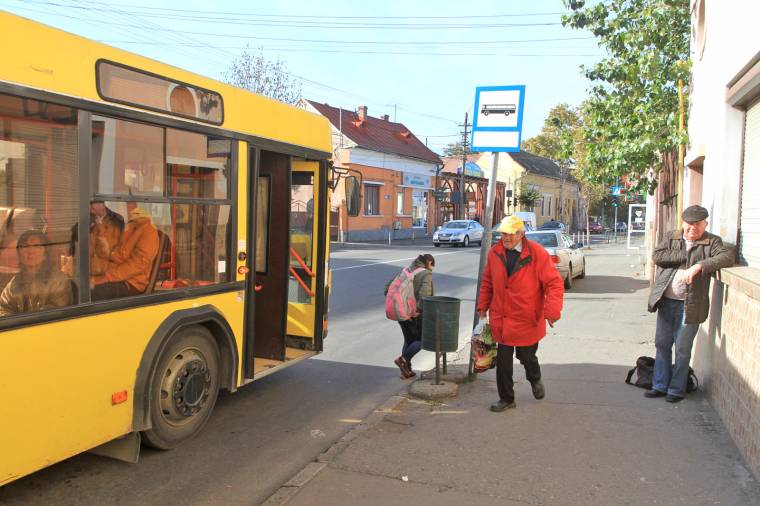 Vásárhelyi tömegközlekedés: panasz a lassúságra, járatkimaradásra