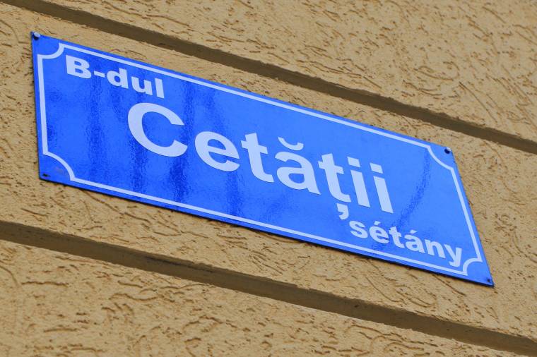 Nincs látszatja a hagyományos utcanevek megjelenítéséről szóló határozatnak