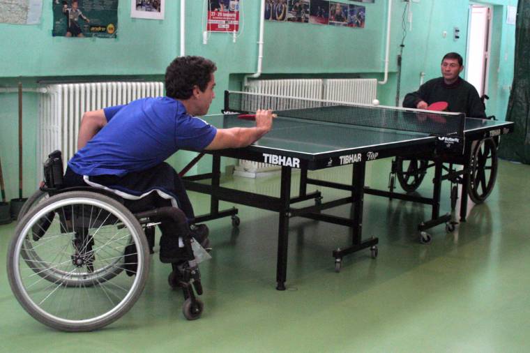 Mozgássérülteknek tartottak sportvetélkedőt