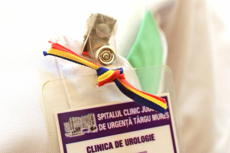 Japánsztrájk román trikolórral