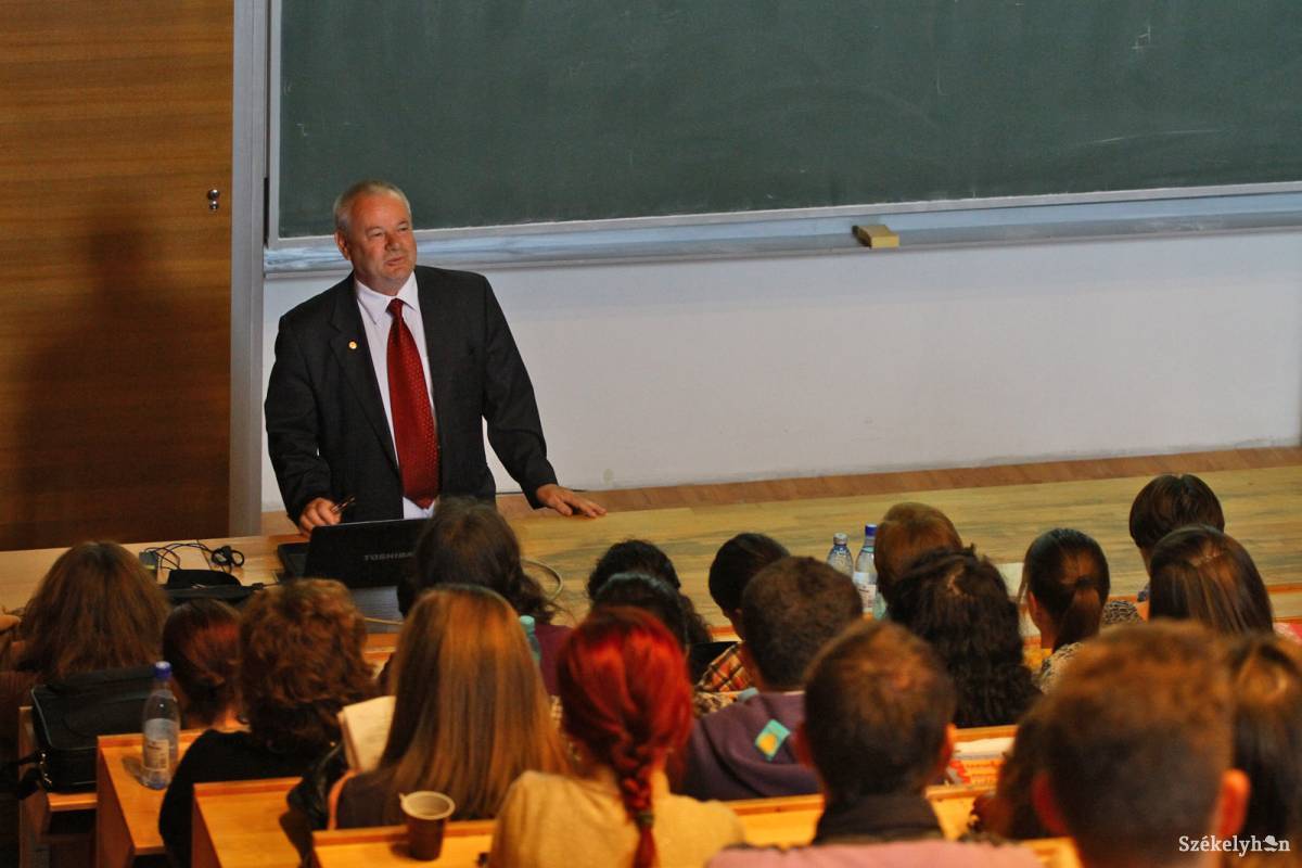 &bullet;  Fotó: Boda L. Gergely