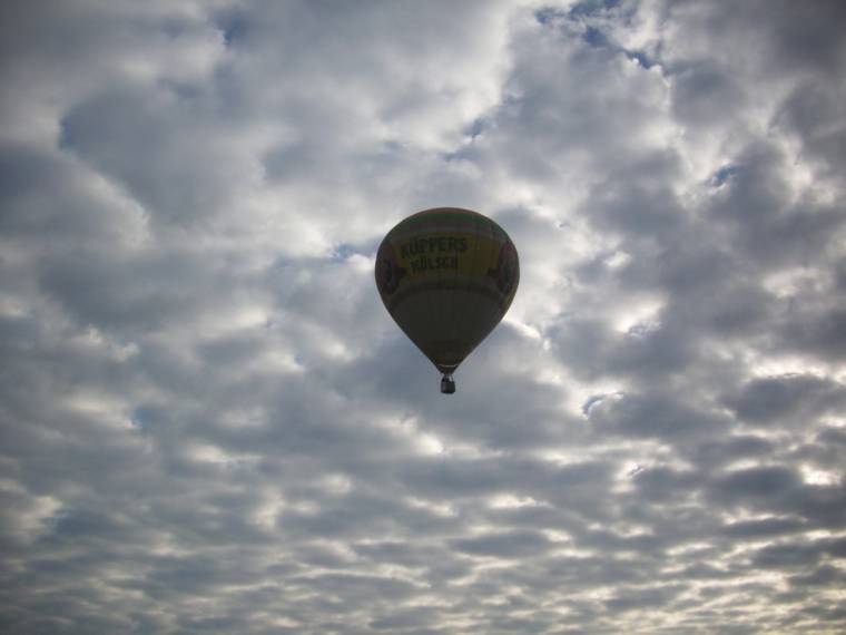 Tizenhét gömb a Nyárádmente egén