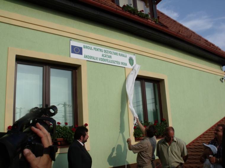 Kettős avatás Ákosfalván