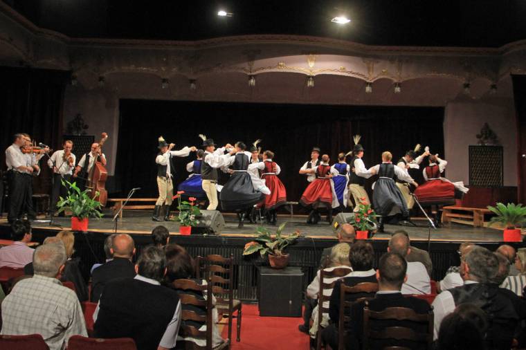 Felpörgette Marosvásárhelyt a forgatag