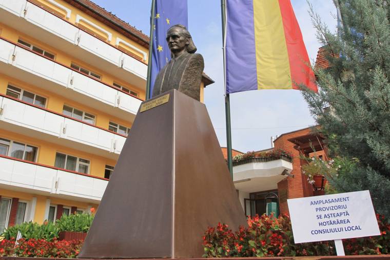 Sutyiban felállított román szobor