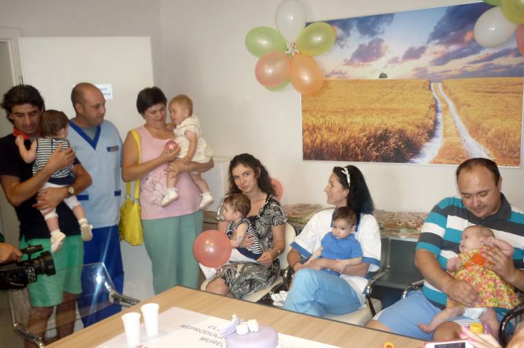 A tévhitek és az ortodox egyház fékezi a lombikbébiprogramot