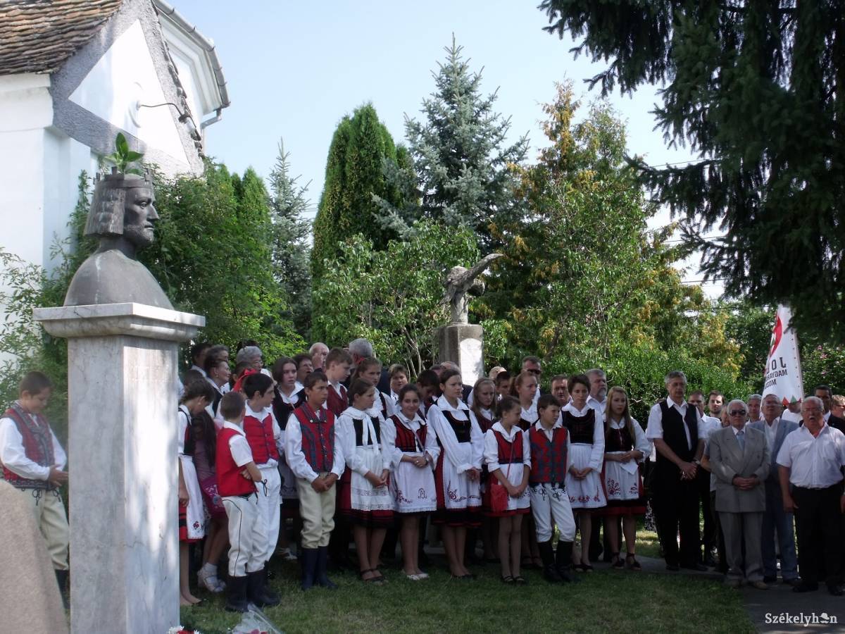 &bullet;  Fotó: Gligor Róbert László