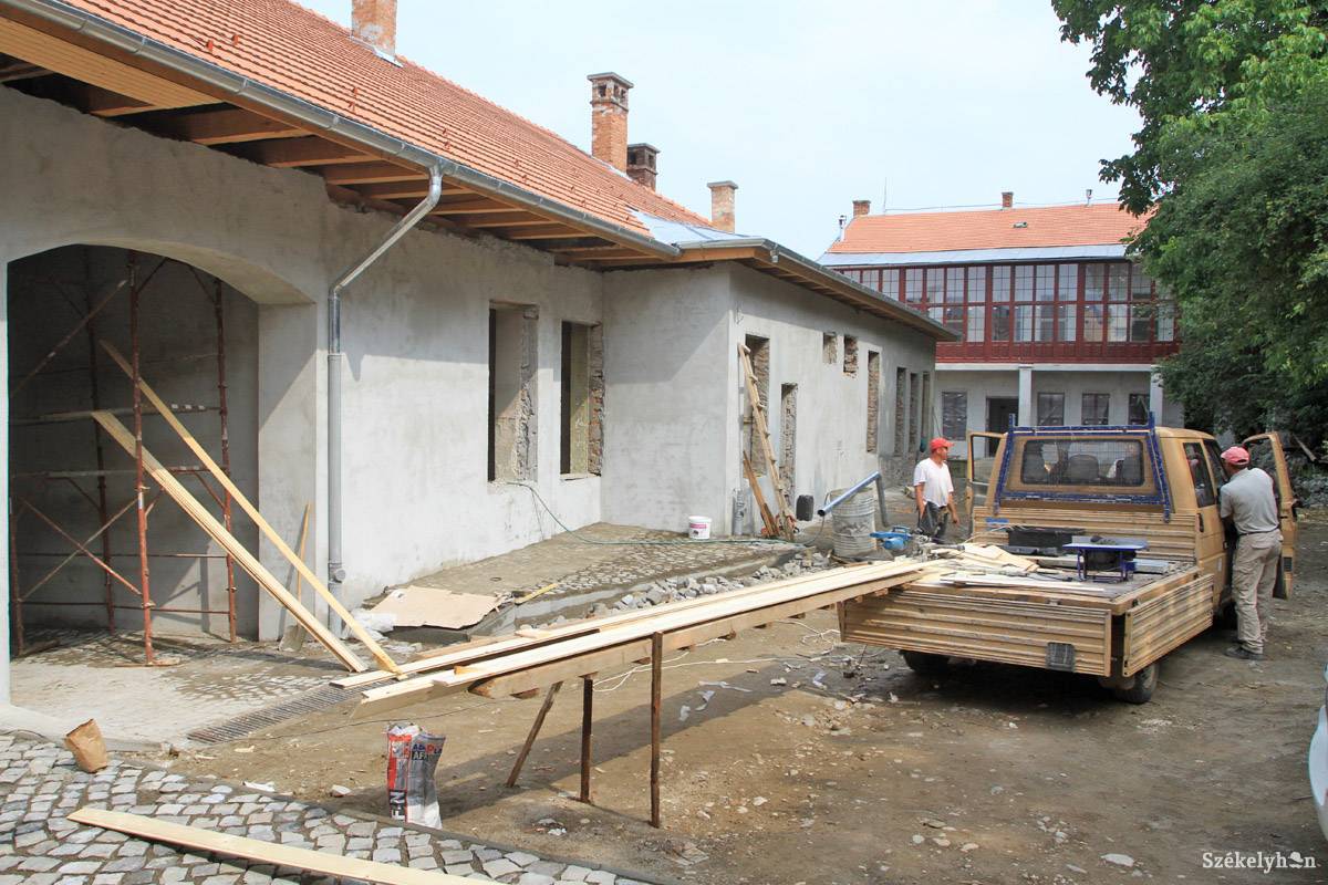 &bullet;  Fotó: Boda L. Gergely