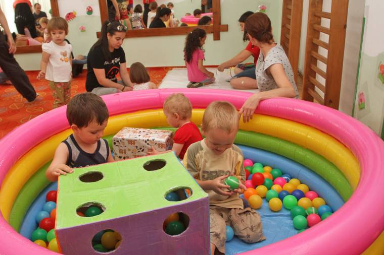 Igényes konferencia az erdélyi segítőknek