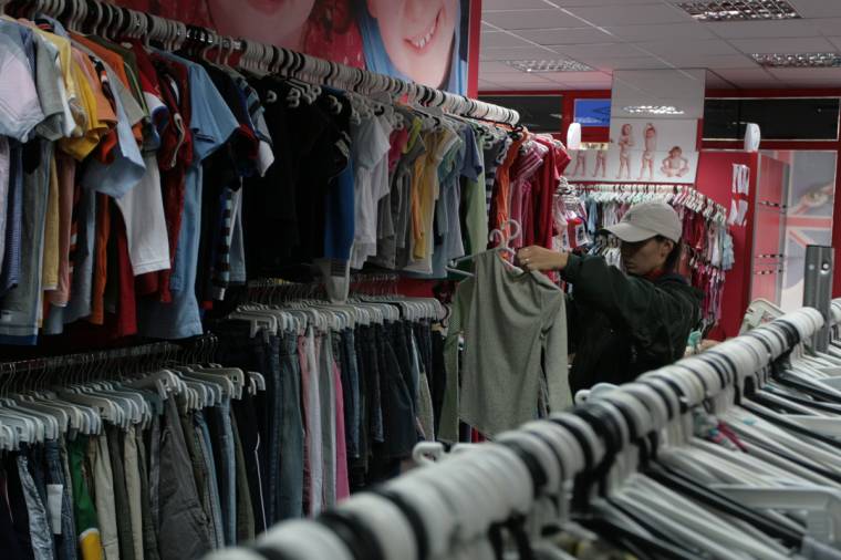 Kiűzik a turkálókat Marosvásárhely főteréről?