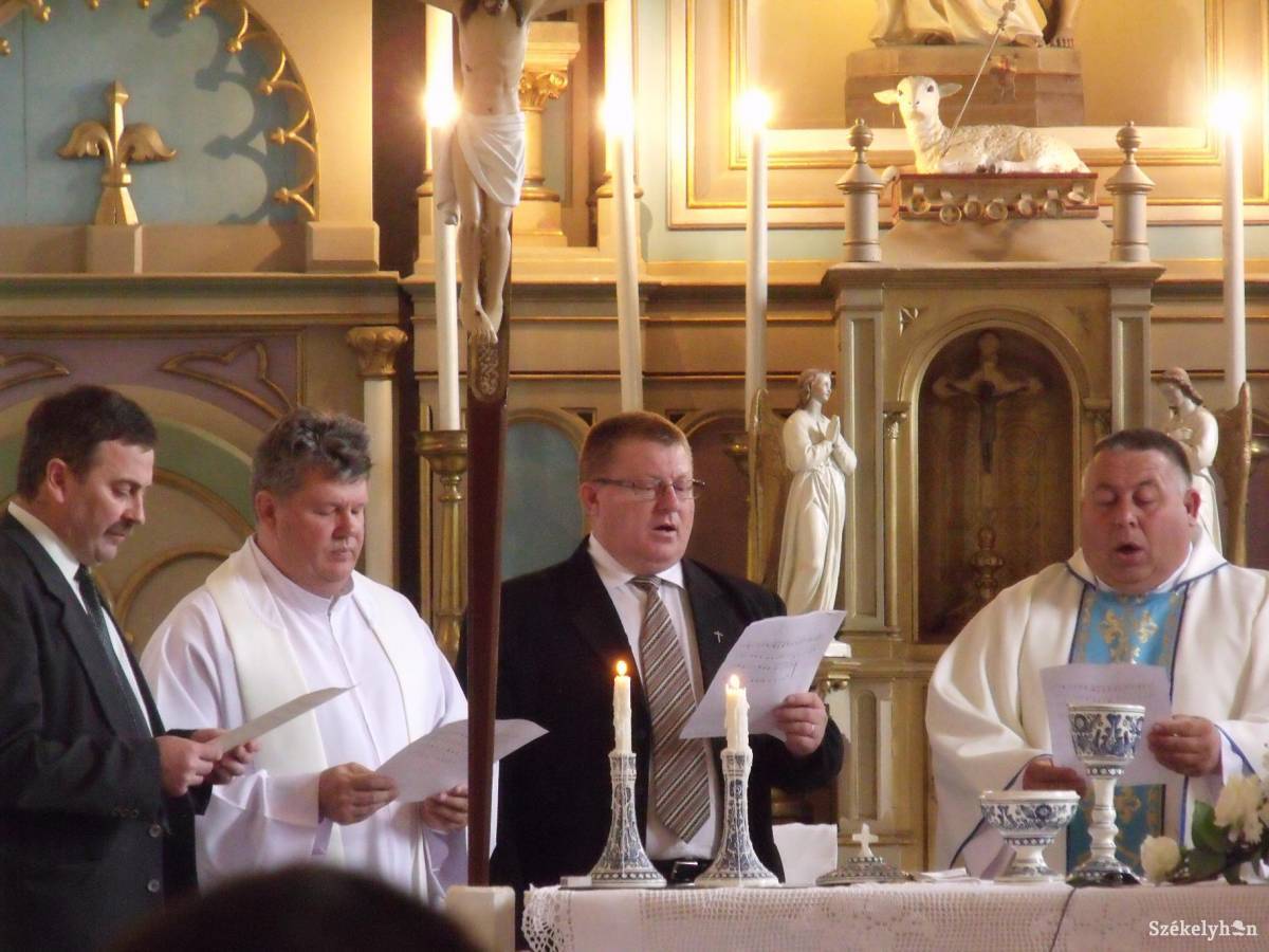 &bullet;  Fotó: Gligor Róbert László