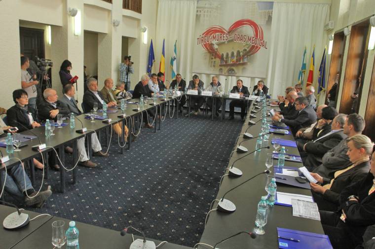 Florea egészségügyi együttműködést szorgalmaz