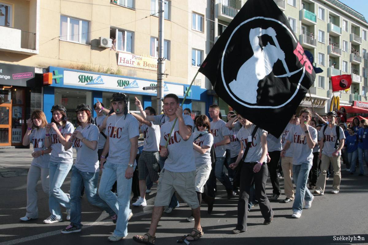 •  Fotó: Boda L. Gergely