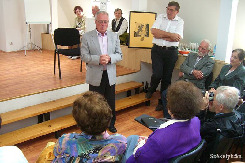 Weszely Tibor nem ismert akadályt, ha a Bolyaiak emlékének ébren tartása megkövetelte •  Fotó: Szucher Ervin