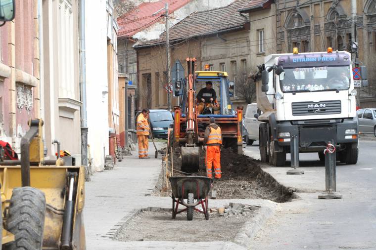 Eltűntek a fák a Klastrom utcából