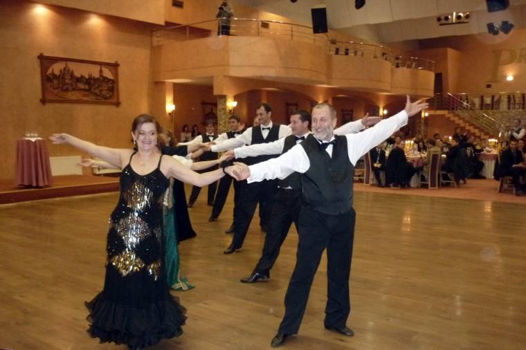 Orvosbál: tánc és alvás az „álmok éjszakáján”