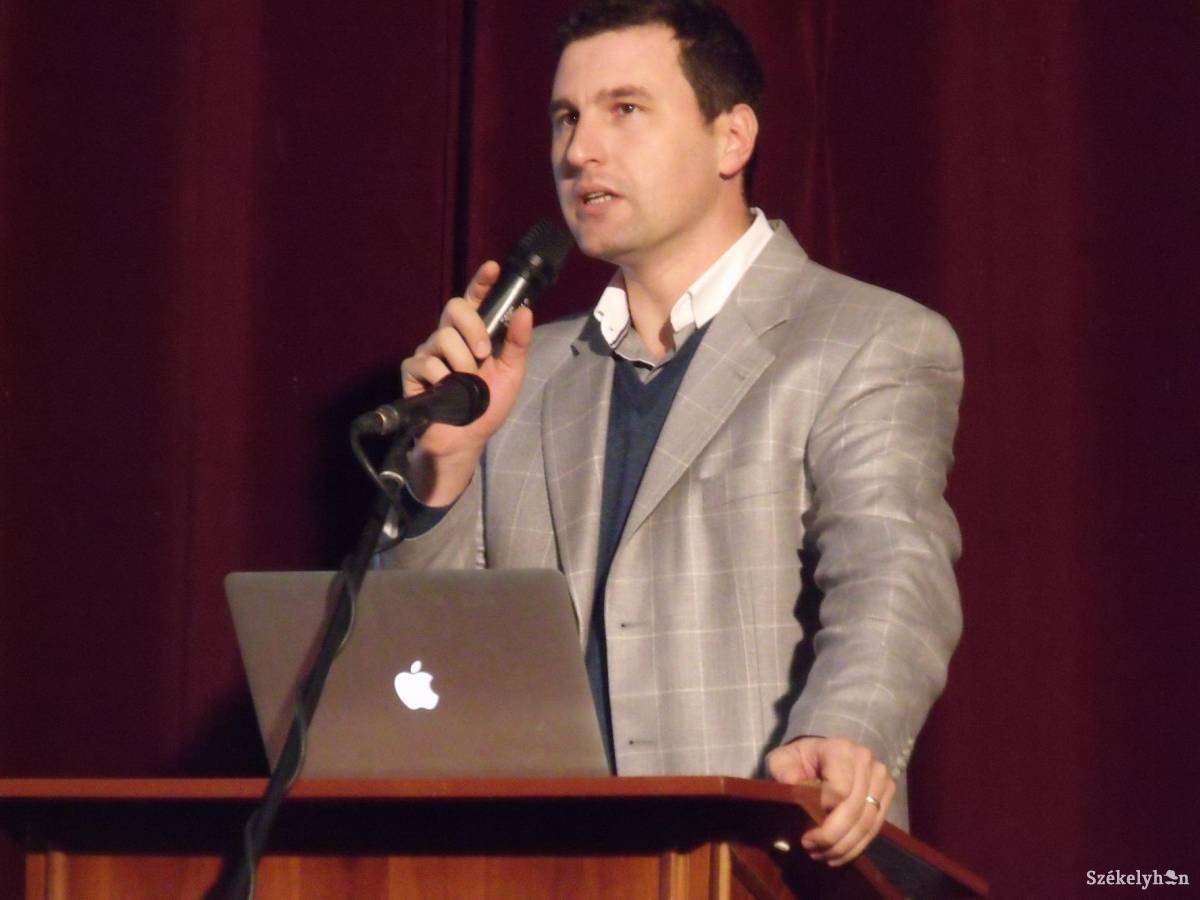 •  Fotó: Gligor Róbert László