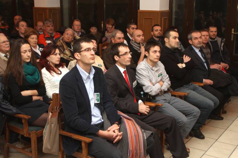 A marosvásárhelyi „új” RMDSZ meg kellett volna hallgassa a „régieket”