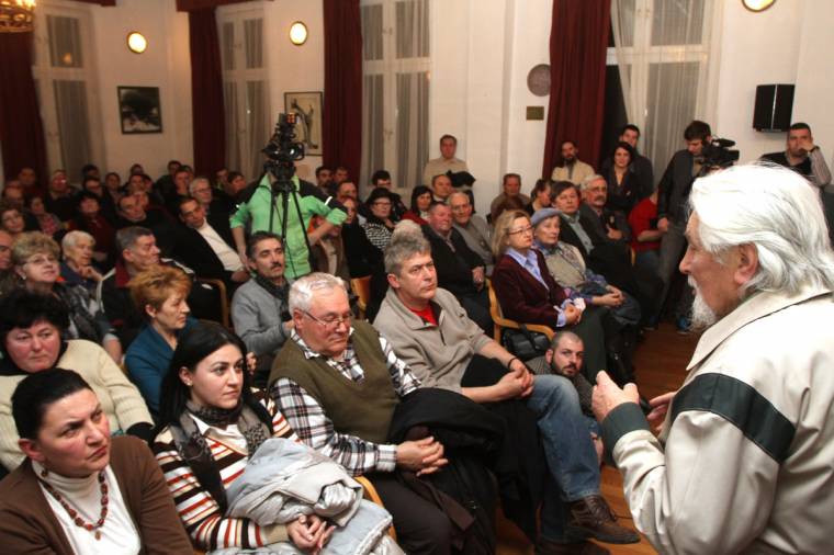 Jelölteket választottak a színültig telt Bocskai-teremben