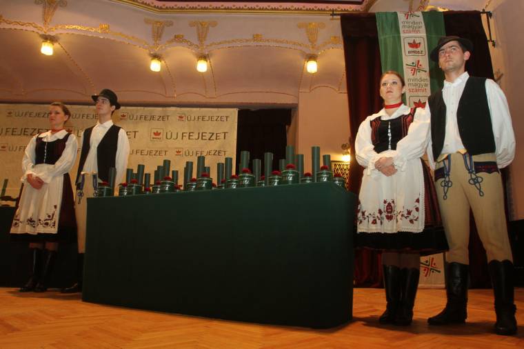 Huszonnégyen kaptak Ezüstfenyő-díjat