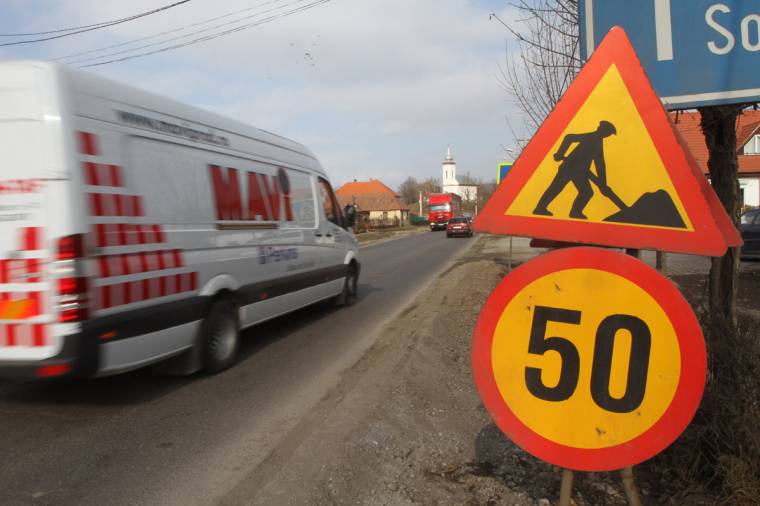 Nagyméretű aszfaltozás Marosszentgyörgyön