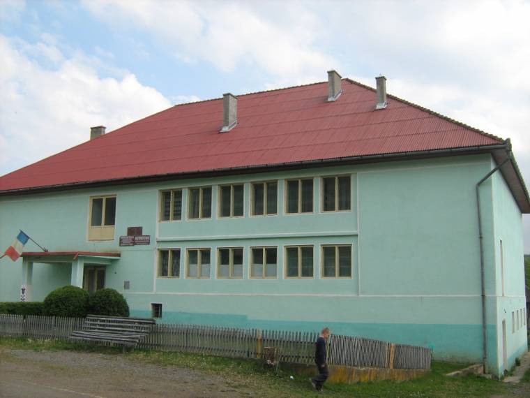 Az alkalmazottak adójából fizetik a járulékokat