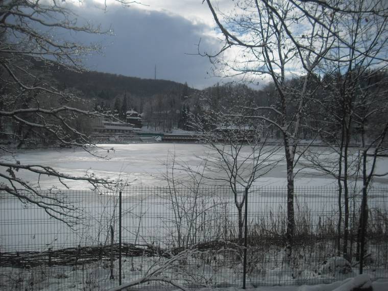 Szánkóvonatoztunk Szováta havas lejtőin
