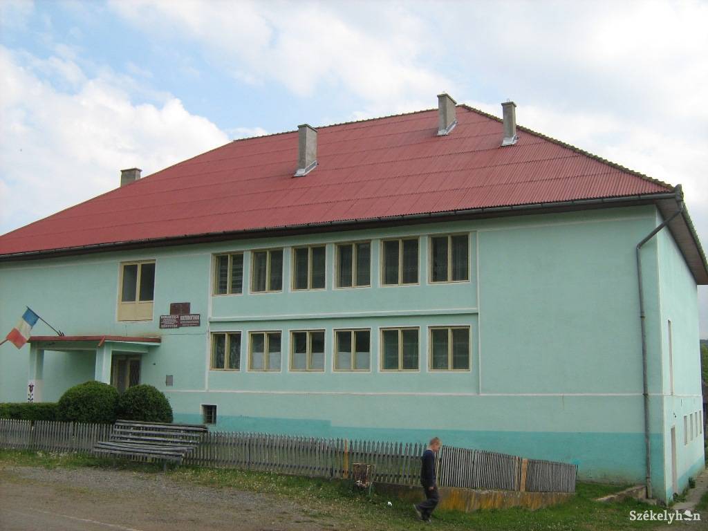 &bullet;  Fotó: Gligor Róbert László