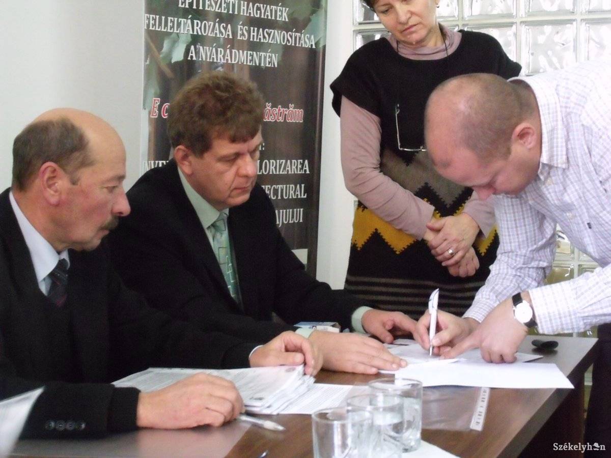 &bullet;  Fotó: Gligor Róbert László