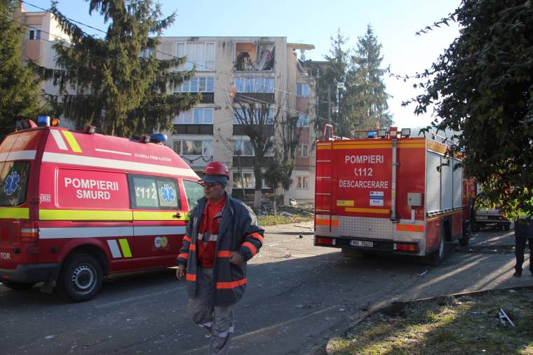 Gázpalack robbant a parkban, ketten kerültek kórházba