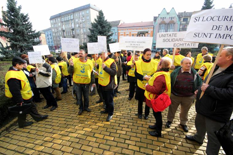 Tüntetnek a szociális intézmények alkalmazottai