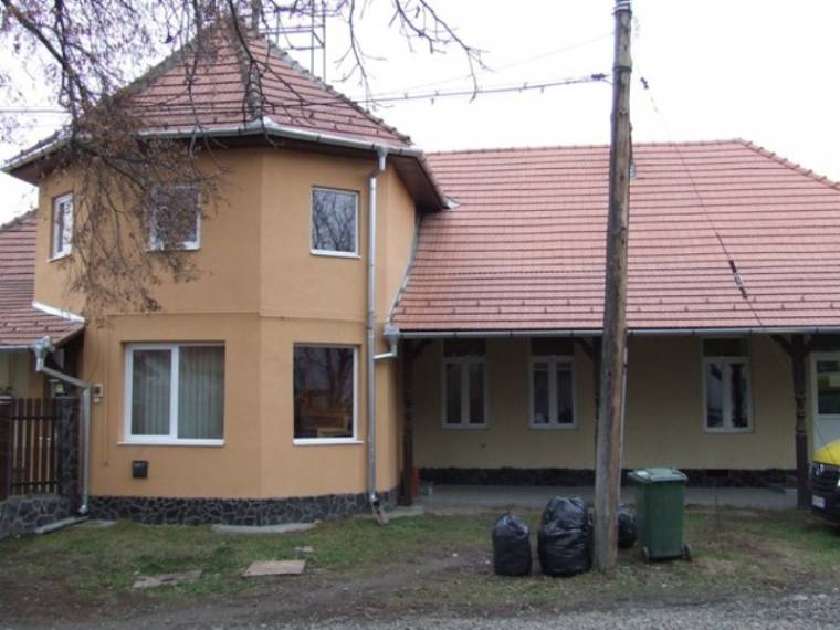 Iskolát bővítenének, kultúrotthont építenének Marossárpatak községben