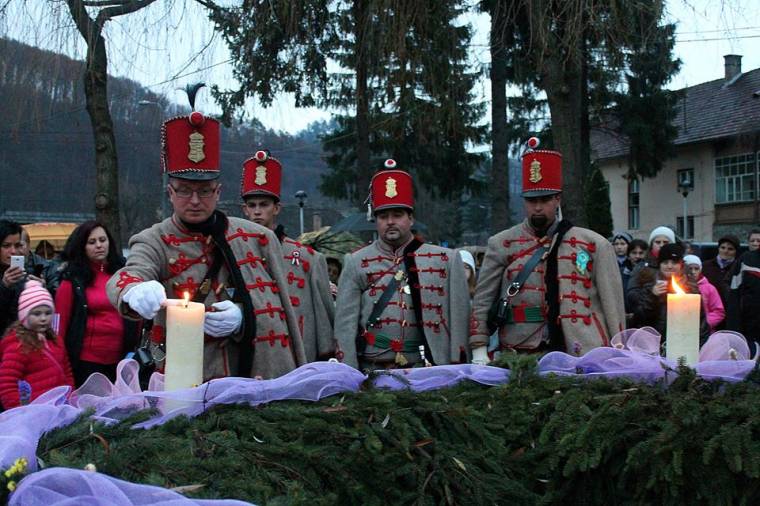 Folytatják az adventi közösségi hagyományt
