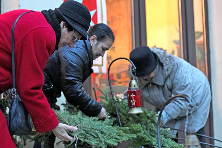 Szeretetszolgálatos adventi koszorú Vásárhelyért