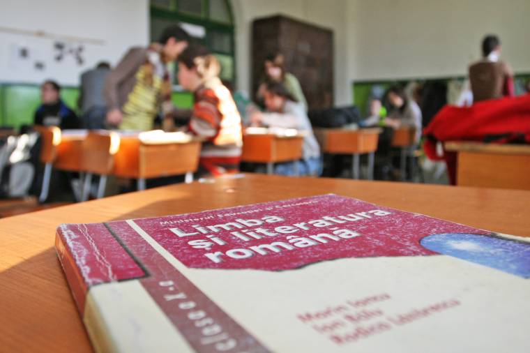 Diákok a nem anyanyelvi szintű román oktatásért