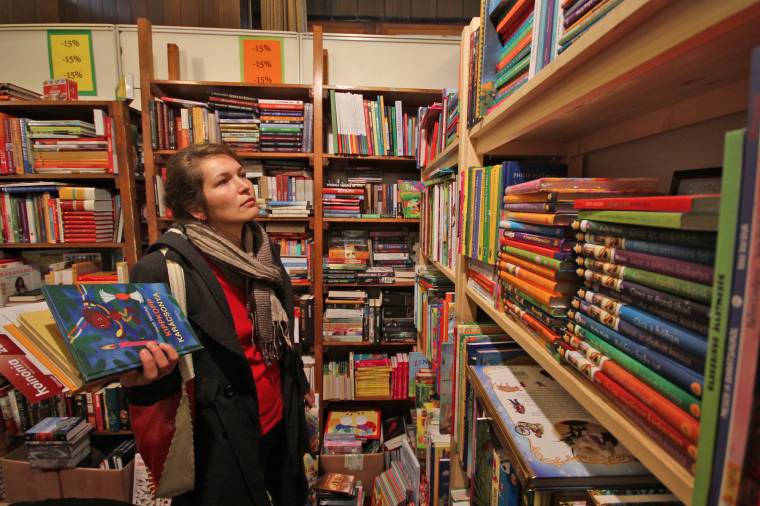 Számos fiatal érdeklődik a könyvvásár iránt