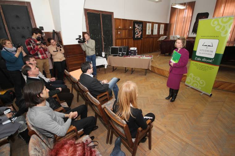 Oktatási segédeszközökkel támogatott a Studium