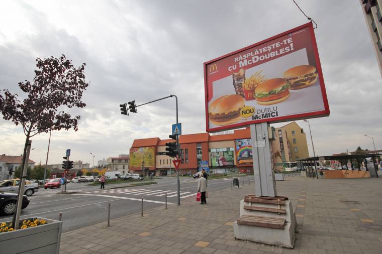 Románul „tiszteli” a magyarokat a McDonald’s