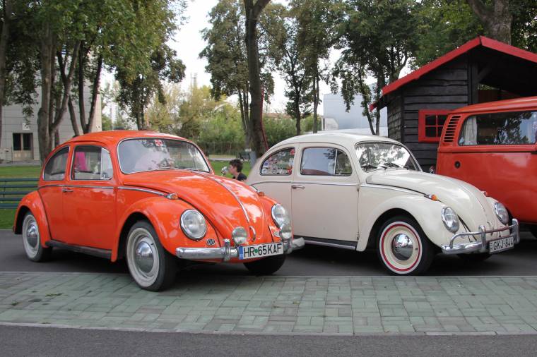 Türkiz színű traktormatuzsálem