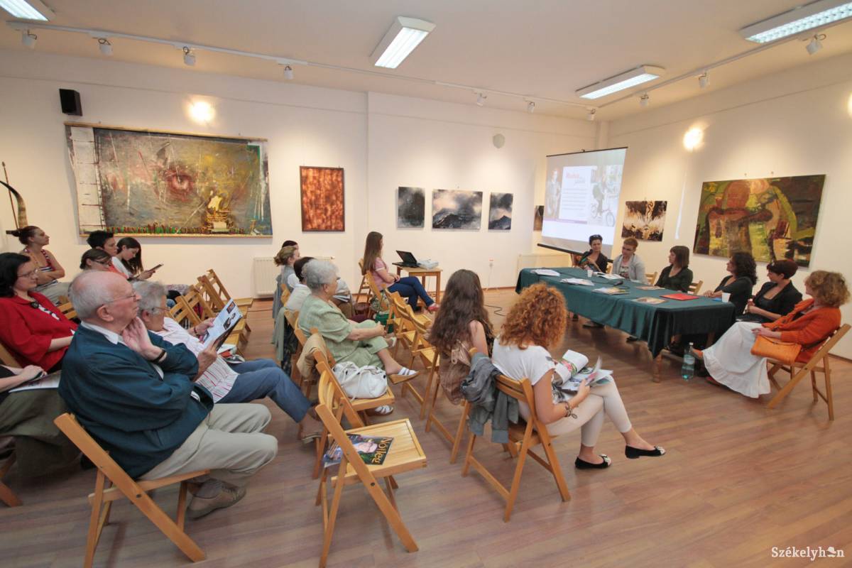 Nőileg-közönségtalálkozó •  Fotó: Boda L. Gergely