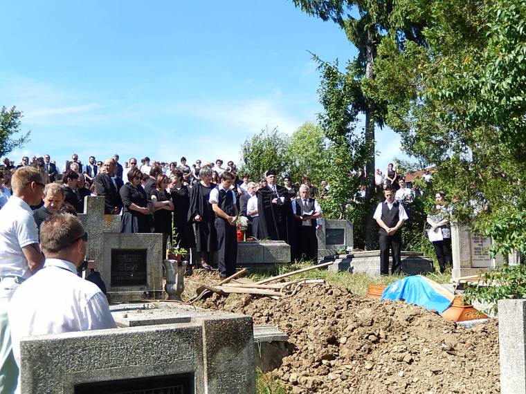 Százak kísérték Csíki Sándor koporsóját