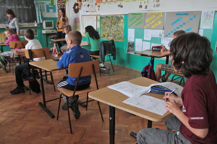 Kezdődnek az országos szintű próbavizsgák