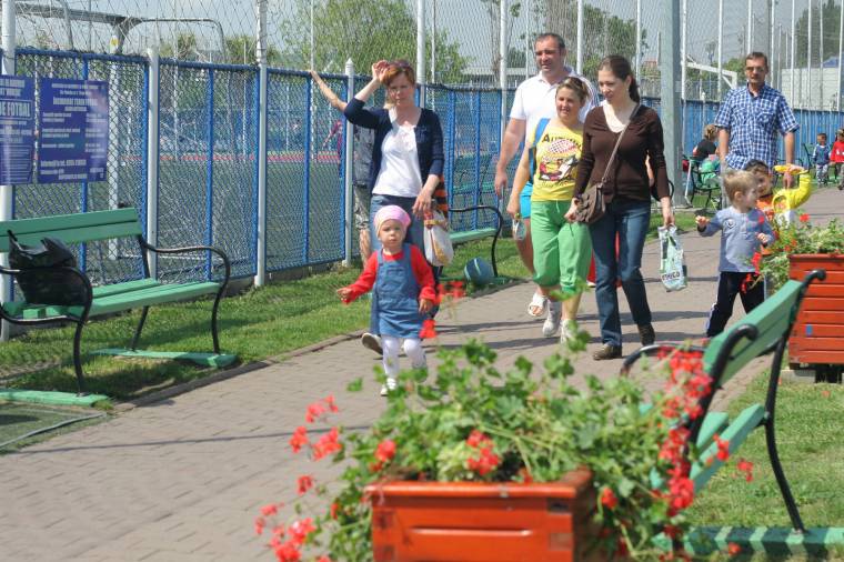 Pihenni tér a marosvásárhelyi víkendtelep